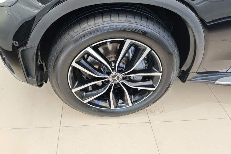 Used Mercedes-Benz GLC 2020 Facelift GLC 300 L 4MATIC Dynamic Edition Exterior 4
