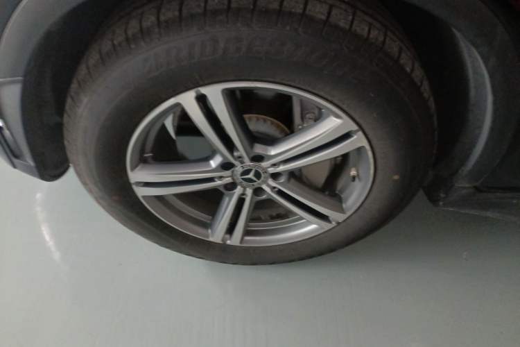Used Mercedes-Benz GLC 2020 GLC 260 L 4MATIC Luxury Model Exterior 4
