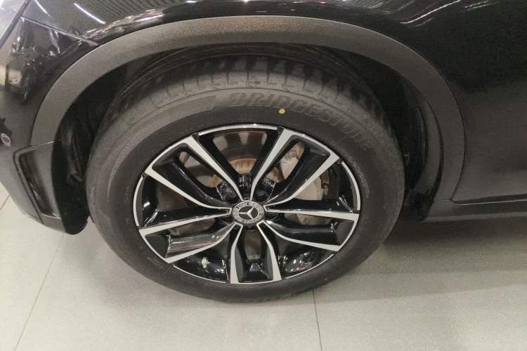 Used Mercedes-Benz GLC 2020 Facelifted GLC 260 L 4MATIC Dynamic Edition Exterior 4