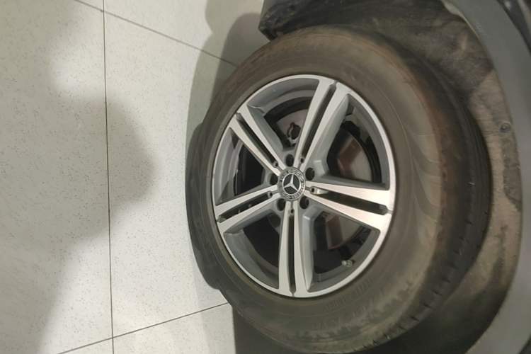 Used Mercedes-Benz GLC 2020 GLC 260 L 4MATIC Luxury Model Exterior 5