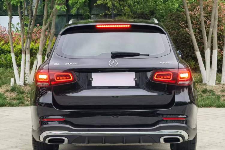 Used Mercedes-Benz GLC 2020 Facelifted GLC 300 L 4MATIC Luxury Edition Exterior 5
