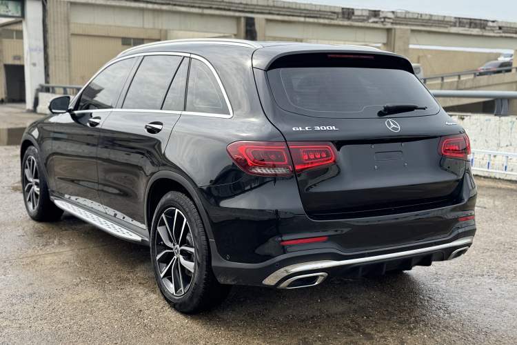 Used Mercedes-Benz GLC 2020 Facelift GLC 300 L 4MATIC Dynamic Edition Exterior 5