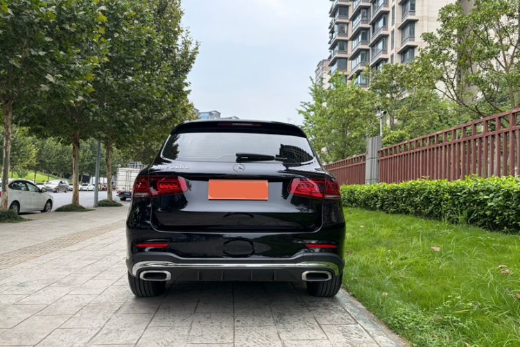 Used Mercedes-Benz GLC 2020 GLC 260 L 4MATIC Luxury Model Exterior 5