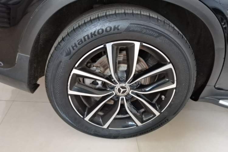 Used Mercedes-Benz GLC 2020 Facelift GLC 300 L 4MATIC Dynamic Edition Exterior 5