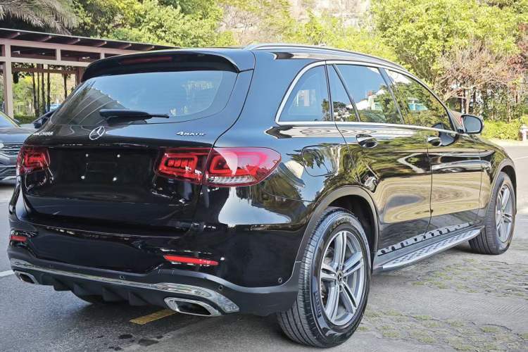 Used Mercedes-Benz GLC 2020 GLC 260 L 4MATIC Luxury Model Exterior 5