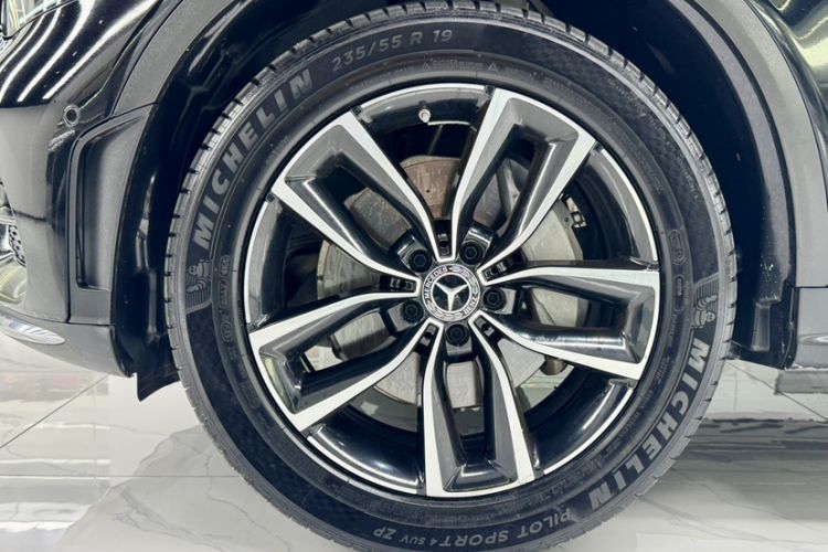 Used Mercedes-Benz GLC 2020 Facelift GLC 300 L 4MATIC Dynamic Edition Exterior 6