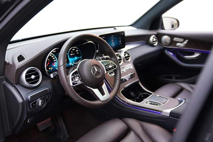 Used Mercedes-Benz GLC 2020 GLC 260 L 4MATIC Luxury Model Exterior 6
