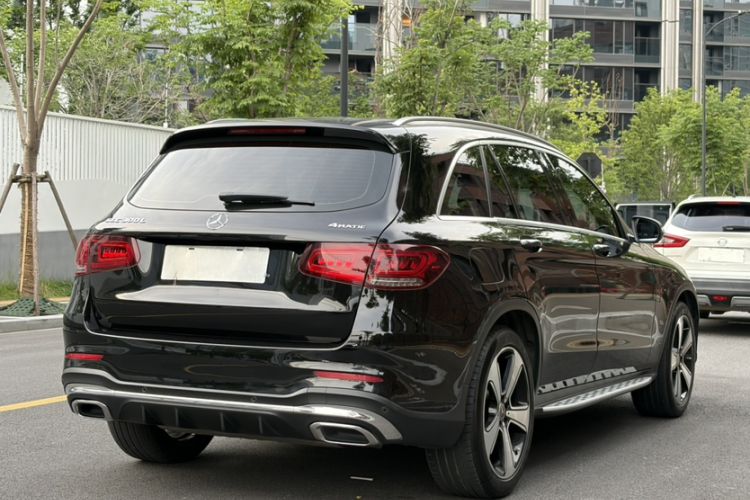 Used Mercedes-Benz GLC 2020 Facelifted GLC 300 L 4MATIC Luxury Edition Exterior 6