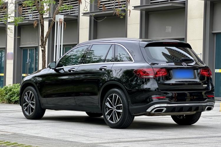 Used Mercedes-Benz GLC 2020 GLC 260 L 4MATIC Luxury Model Exterior 6