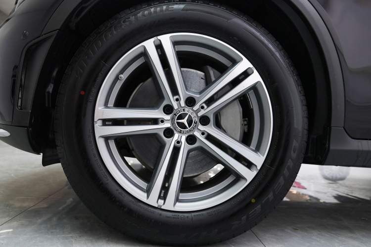 Used Mercedes-Benz GLC 2020 GLC 260 L 4MATIC Luxury Model Exterior 7