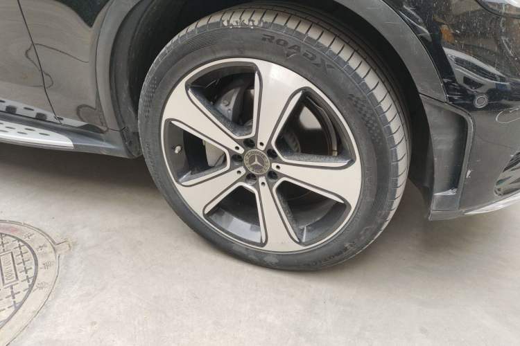 Used Mercedes-Benz GLC 2020 GLC 300 L 4MATIC Luxury Model Exterior 7