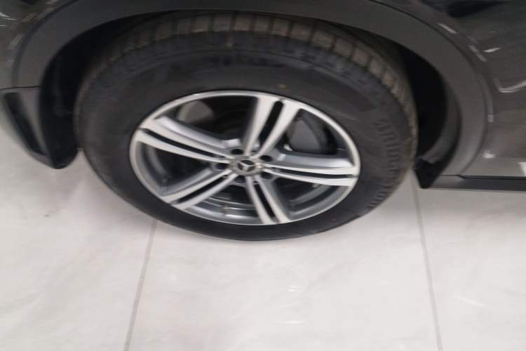 Used Mercedes-Benz GLC 2020 GLC 260 L 4MATIC Luxury Model Exterior 7