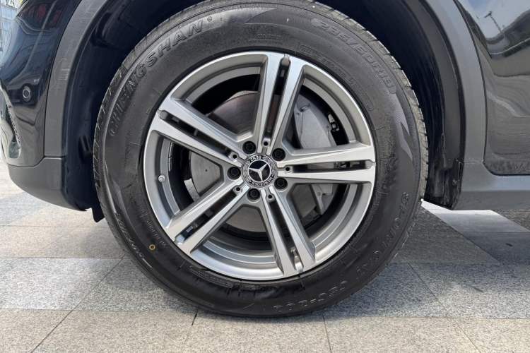 Used Mercedes-Benz GLC 2020 Facelift GLC 260 L 4MATIC Luxury Edition Exterior 8