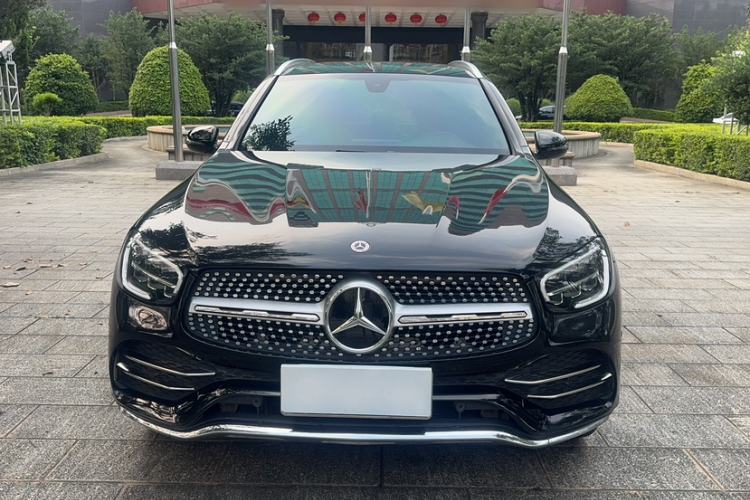 Used Mercedes-Benz GLC 2020 GLC 260 L 4MATIC Luxury Model Exterior 8