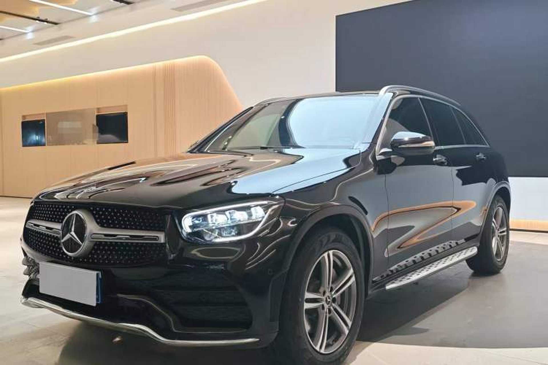 Used Mercedes-Benz GLC 2020 GLC 260 L 4MATIC Luxury Model Front Left 45 Deg