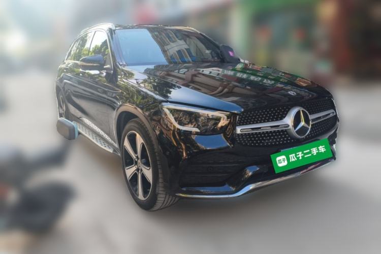Used Mercedes-Benz GLC 2020 GLC 300 L 4MATIC Luxury Model Front Right 45 Deg