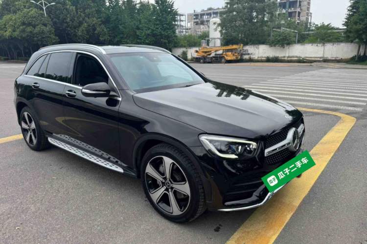 Used Mercedes-Benz GLC 2020 GLC 300 L 4MATIC Luxury Model Front Right 45 Deg