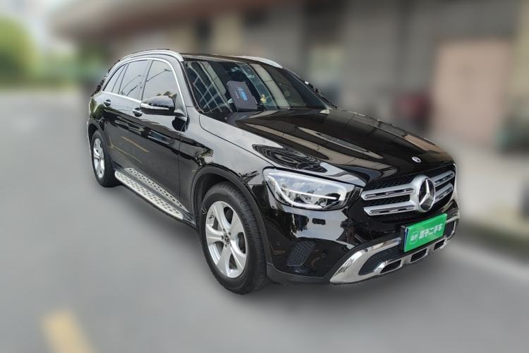 Used Mercedes-Benz GLC 2020 Facelifted GLC 260 L 4MATIC Dynamic Edition Front Right 45 Deg