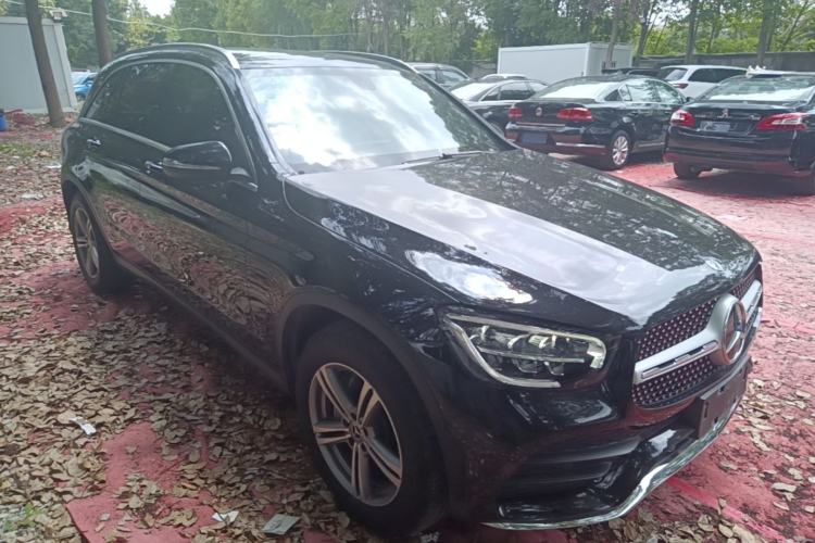 Used Mercedes-Benz GLC 2020 GLC 260 L 4MATIC Luxury Model Front Right 45 Deg