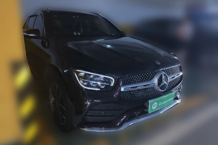 Used Mercedes-Benz GLC 2020 Facelift GLC 260 L 4MATIC Luxury Edition Front Right 45 Deg