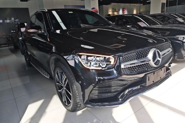 Used Mercedes-Benz GLC 2020 GLC 260 L 4MATIC Luxury Model Front Right 45 Deg