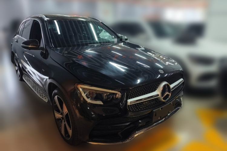 Used Mercedes-Benz GLC 2020 GLC 300 L 4MATIC Luxury Model Front Right 45 Deg