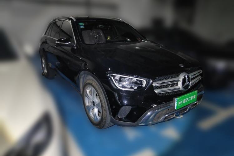 Used Mercedes-Benz GLC 2020 Facelifted GLC 260 L 4MATIC Dynamic Edition Front Right 45 Deg