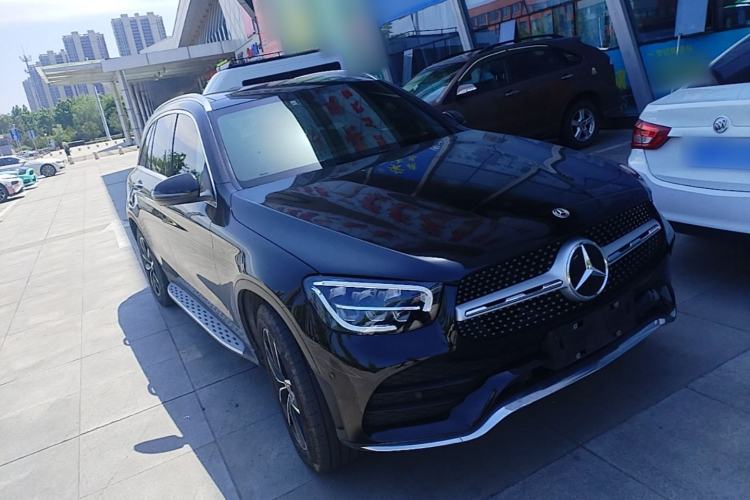 Used Mercedes-Benz GLC 2020 Facelifted GLC 260 L 4MATIC Dynamic Edition Front Right 45 Deg