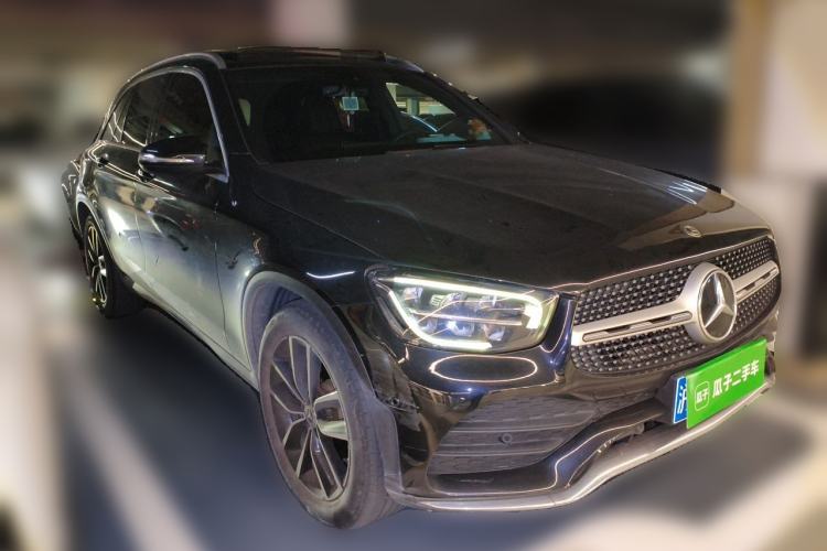 Used Mercedes-Benz GLC 2020 Facelift GLC 260 L 4MATIC Luxury Edition Front Right 45 Deg