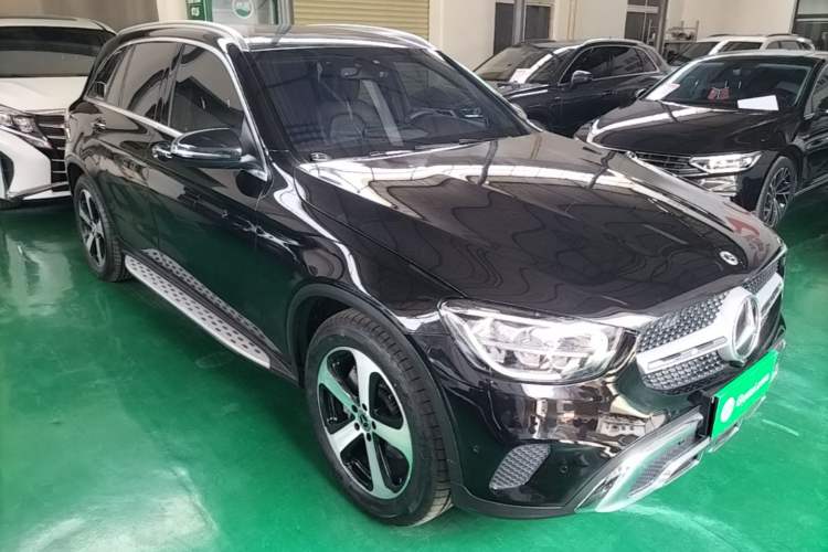 Used Mercedes-Benz GLC 2020 GLC 260 L 4MATIC Dynamic Model Front Right 45 Deg