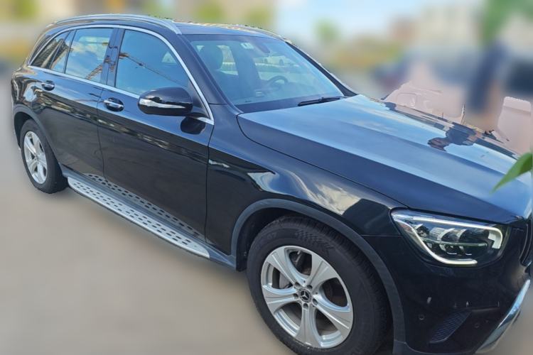 Used Mercedes-Benz GLC 2020 GLC 260 L 4MATIC Dynamic Model Front Right 45 Deg