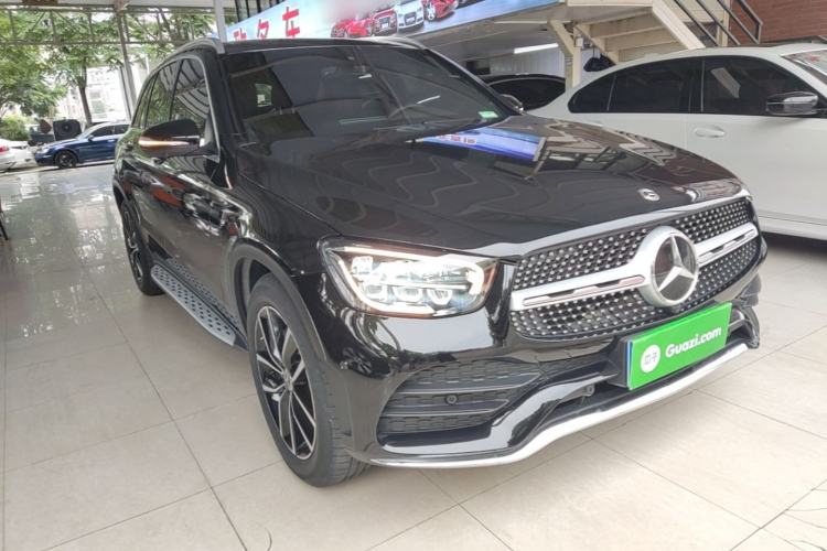 Used Mercedes-Benz GLC 2020 Facelift GLC 260 L 4MATIC Luxury Edition Front Right 45 Deg