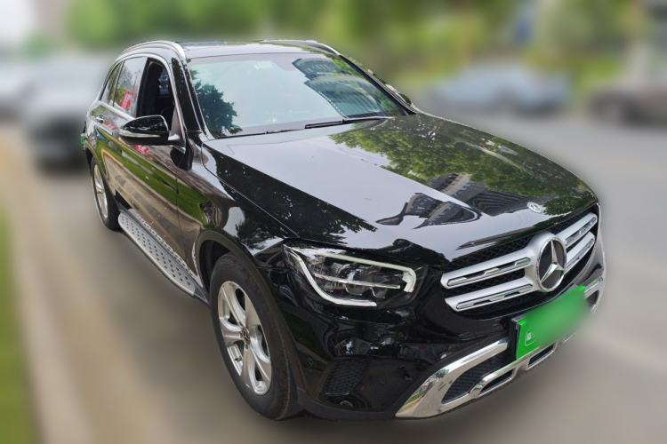 Used Mercedes-Benz GLC 2020 Facelifted GLC 260 L 4MATIC Dynamic Edition Front Right 45 Deg