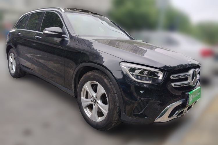 Used Mercedes-Benz GLC 2020 Facelifted GLC 260 L 4MATIC Dynamic Edition Front Right 45 Deg