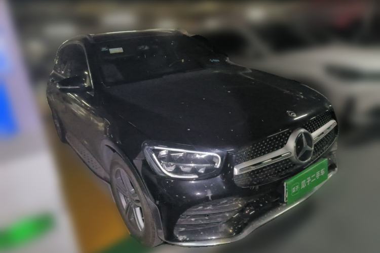 Used Mercedes-Benz GLC 2020 GLC 260 L 4MATIC Luxury Model Front Right 45 Deg
