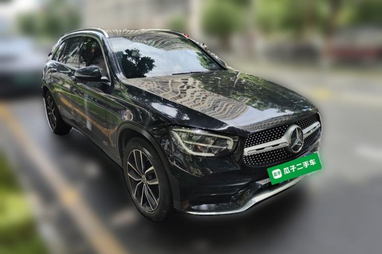 Used Mercedes-Benz GLC 2020 Facelift GLC 260 L 4MATIC Luxury Edition Front Right 45 Deg