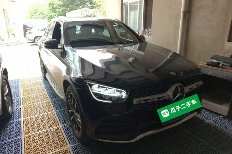 Used Mercedes-Benz GLC 2020 GLC 300 L 4MATIC Dynamic Edition Front Right 45 Deg