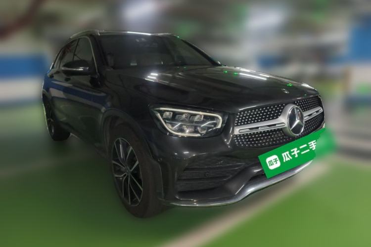 Used Mercedes-Benz GLC 2020 Facelift GLC 260 L 4MATIC Luxury Edition Front Right 45 Deg