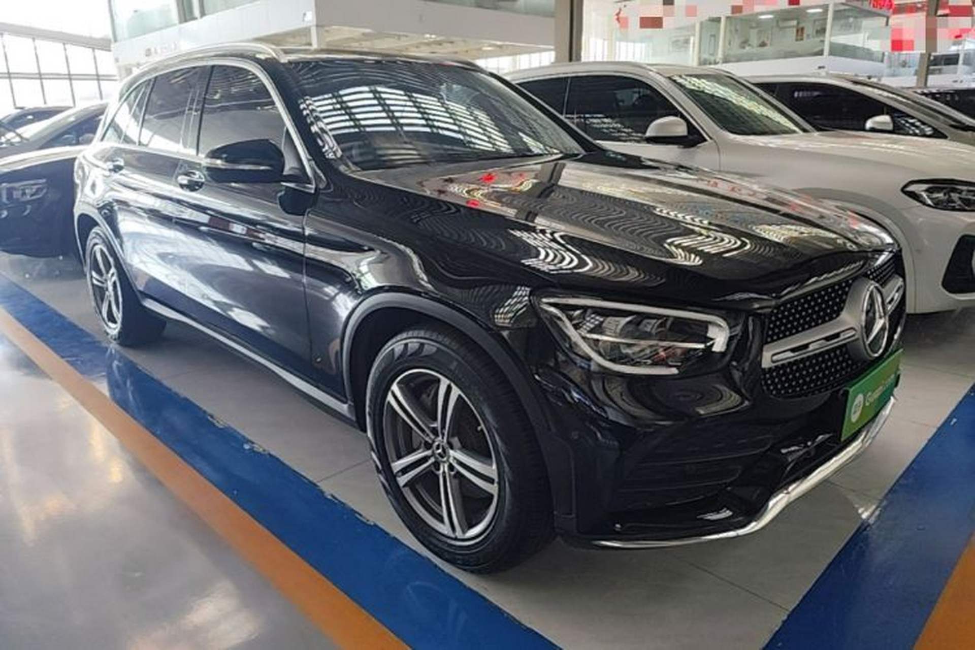 Used Mercedes-Benz GLC 2020 GLC 260 L 4MATIC Luxury Model Front Right 45 Deg
