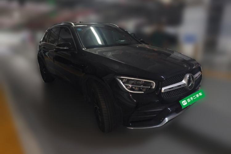 Used Mercedes-Benz GLC 2020 Facelift GLC 260 L 4MATIC Luxury Edition Front Right 45 Deg