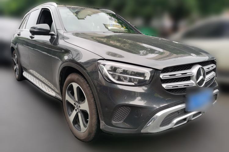 Used Mercedes-Benz GLC 2020 Facelift GLC 260 L 4MATIC Luxury Edition Front Right 45 Deg