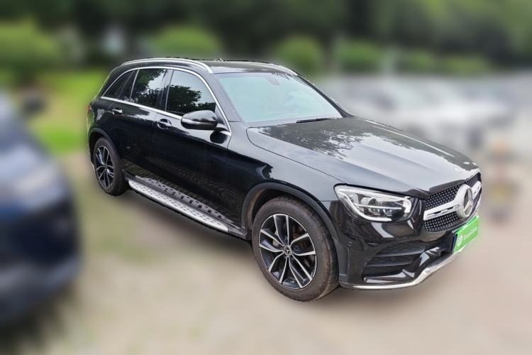 Used Mercedes-Benz GLC 2020 Facelift GLC 260 L 4MATIC Luxury Edition Front Right 45 Deg