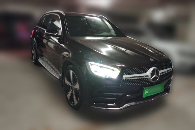 Used Mercedes-Benz GLC 2020 GLC 300 L 4MATIC Luxury Model Front Right 45 Deg