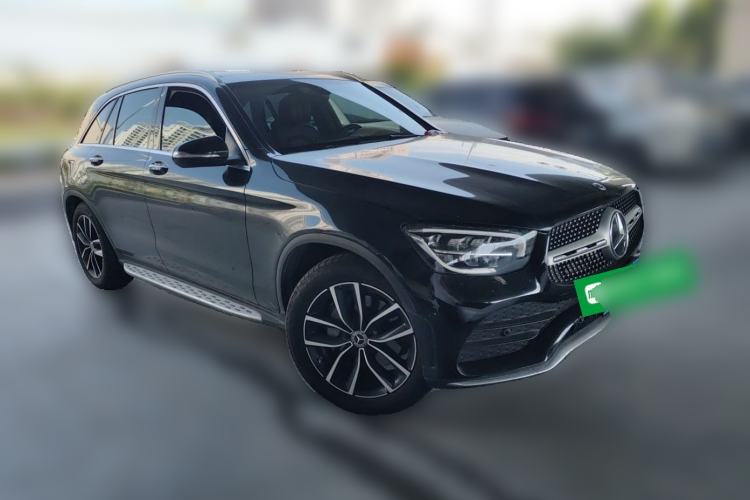 Used Mercedes-Benz GLC 2020 Facelift GLC 260 L 4MATIC Luxury Edition Front Right 45 Deg