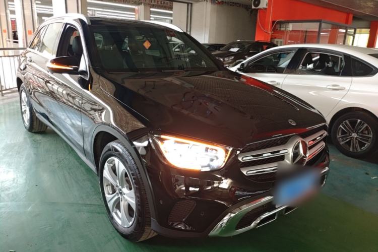 Used Mercedes-Benz GLC 2020 Facelifted GLC 260 L 4MATIC Dynamic Edition Front Right 45 Deg