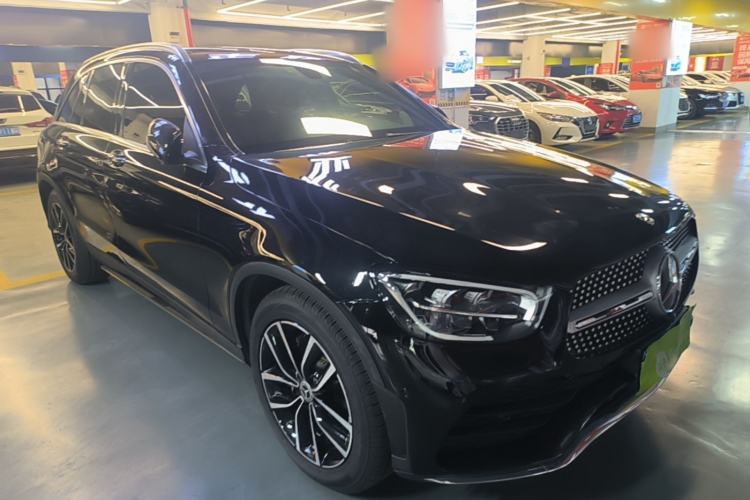 Used Mercedes-Benz GLC 2020 Facelift GLC 260 L 4MATIC Luxury Edition Front Right 45 Deg