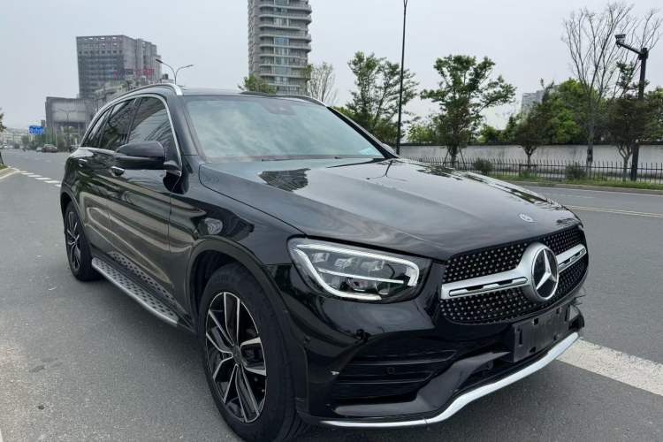 Used Mercedes-Benz GLC 2020 GLC 300 L 4MATIC Dynamic Edition Front Right 45 Deg