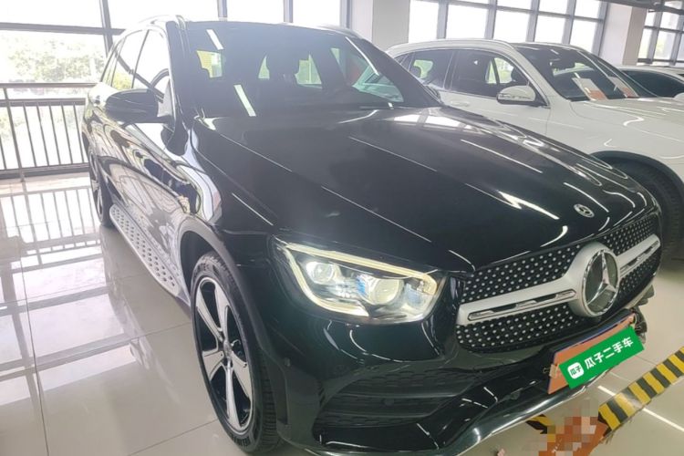 Used Mercedes-Benz GLC 2020 GLC 300 L 4MATIC Luxury Model Front Right 45 Deg