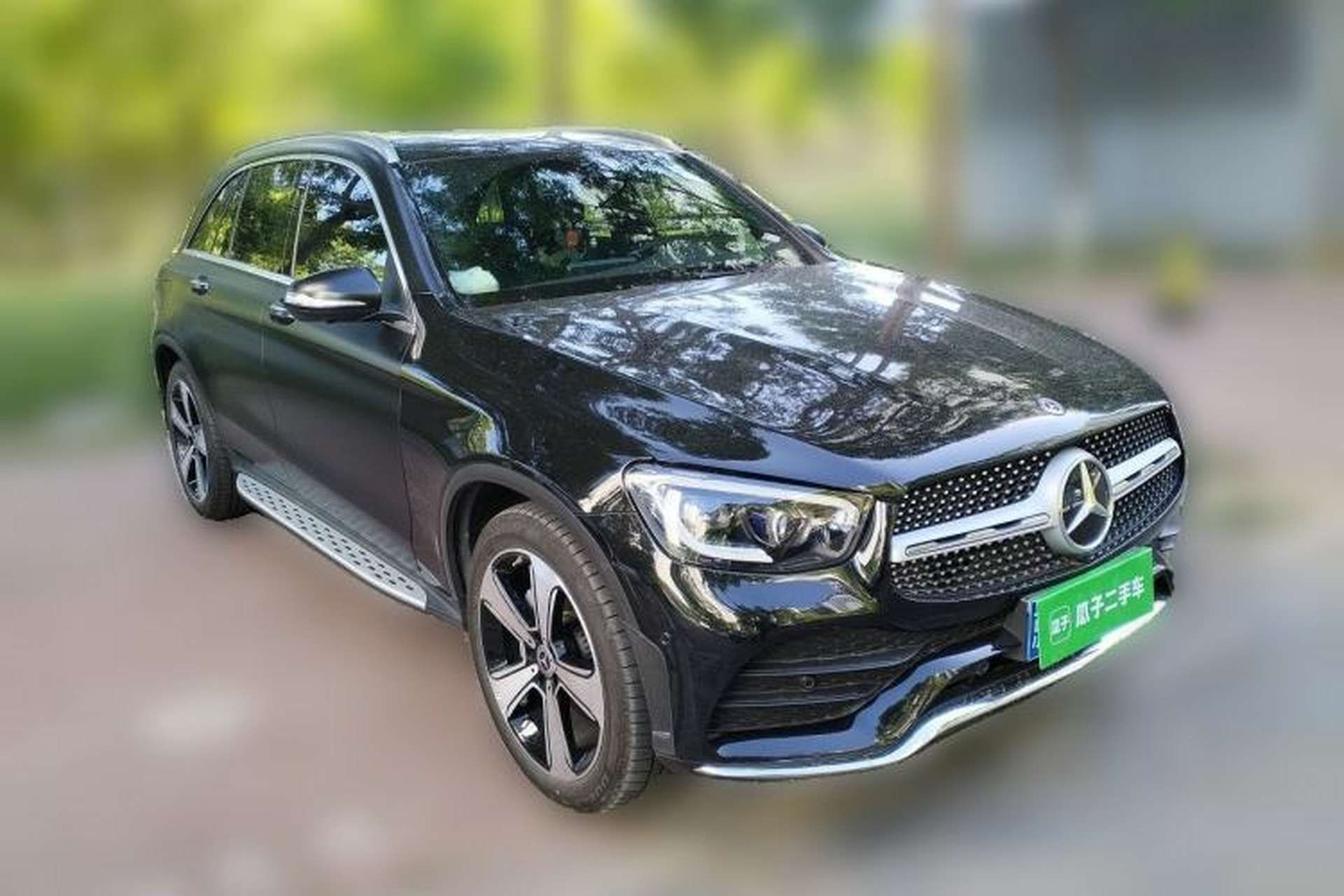 Used Mercedes-Benz GLC 2020 GLC 300 L 4MATIC Luxury Model Front Right 45 Deg