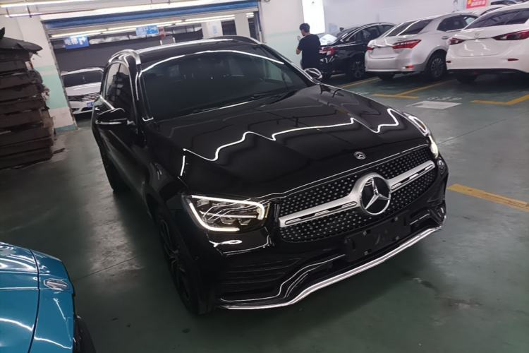Used Mercedes-Benz GLC 2020 Facelift GLC 260 L 4MATIC Luxury Edition Front Right 45 Deg